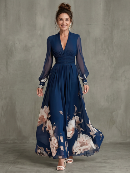 María Fernanda Vestido largo con flores en el ruedo en azul marino