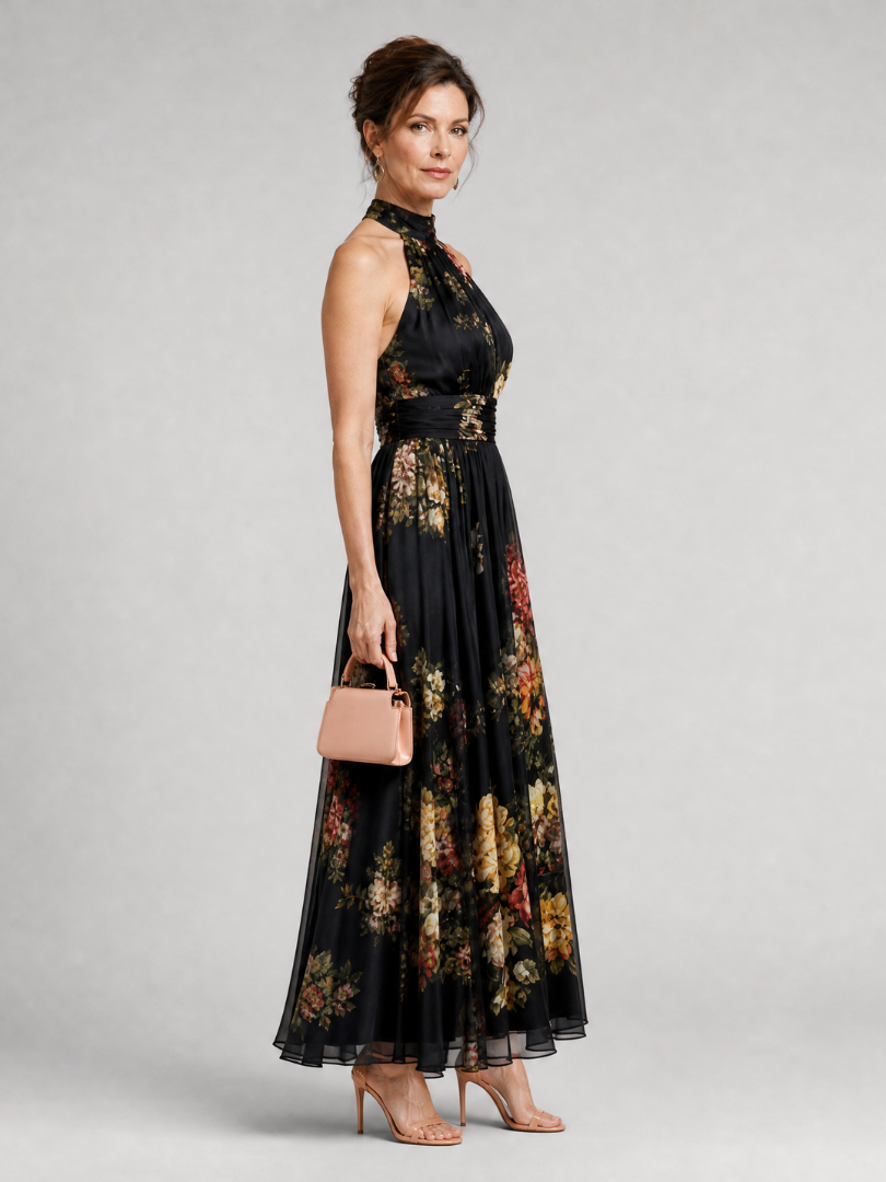 Ana Laura Vestido largo con rosas sobre negro