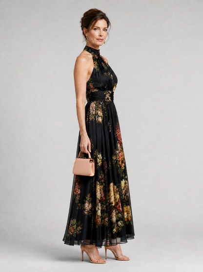 Ana Laura Vestido largo con rosas sobre negro