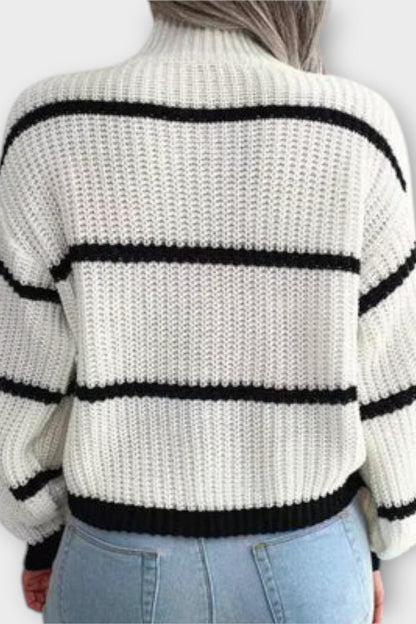 Iva | Olivově zelený pruhovaný svetr