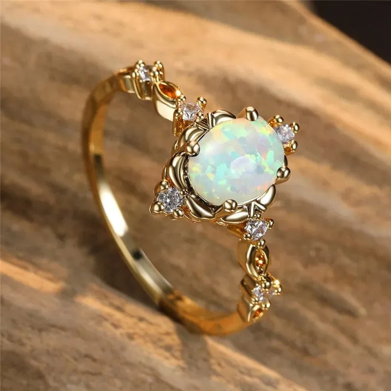 Anillo artesanal con piedra preciosa Ópalo de oro
