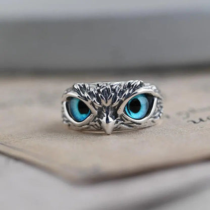 Anillo búho de la suerte ajustable en plata con ópalo