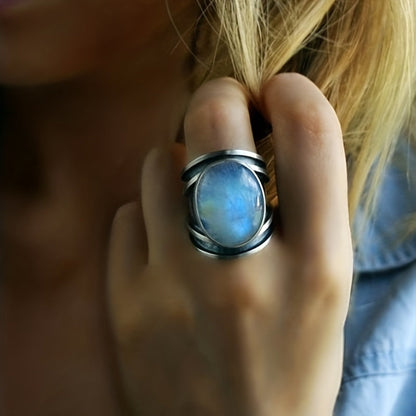 Anillo mágico de piedra lunar