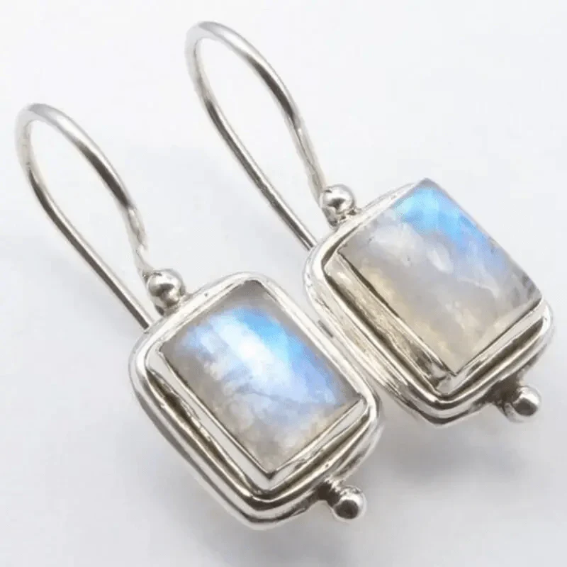 Aretes "Artemis" con piedras lunares