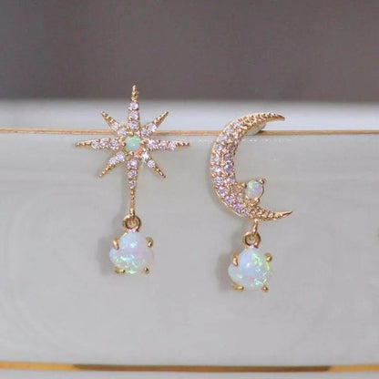 Aretes Luna y Estrella de Oro y Ópalo