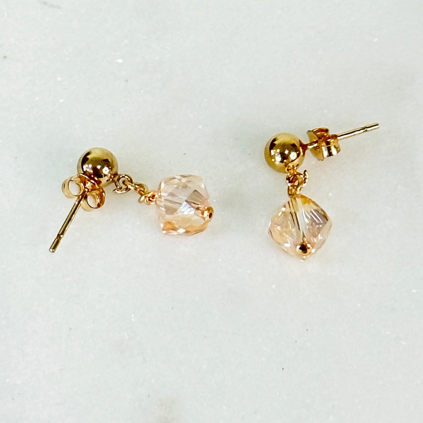 Aretes colgantes de oro "Liana"