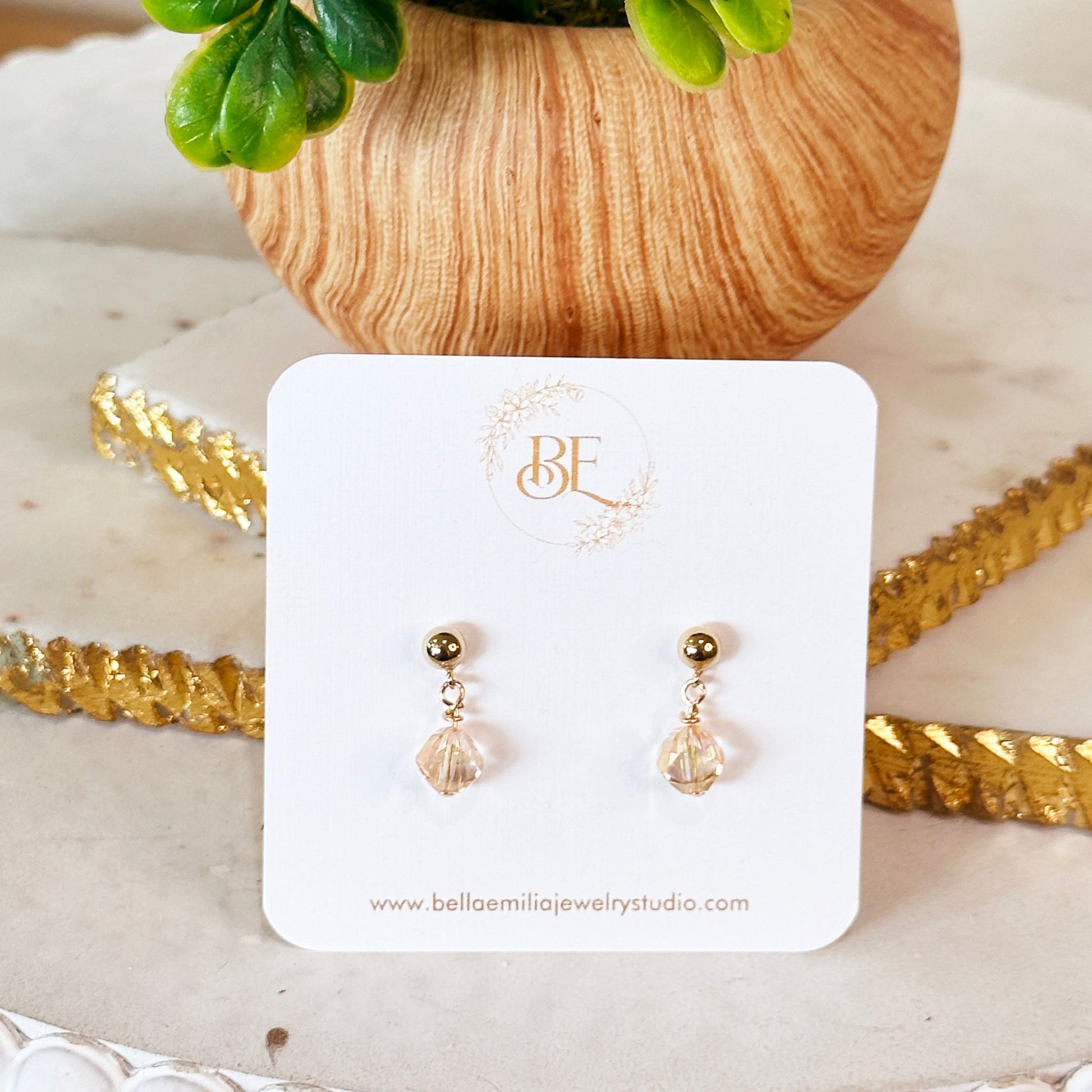 Aretes colgantes de oro "Liana"