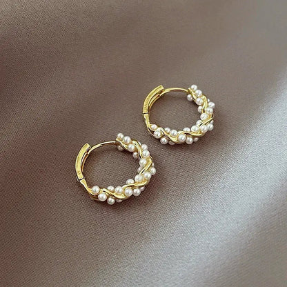 Aretes colgantes de perla redonda
