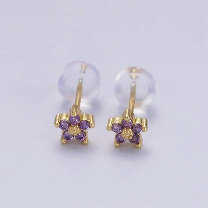 Aretes con diseño floral delicado