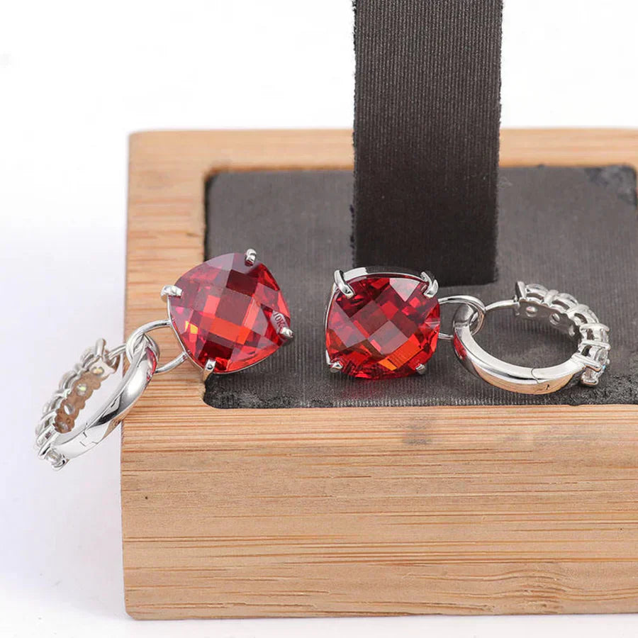 Aretes con rubíes y diamantes