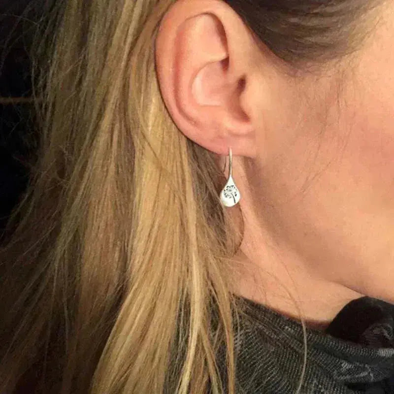Aretes de encaje plateados