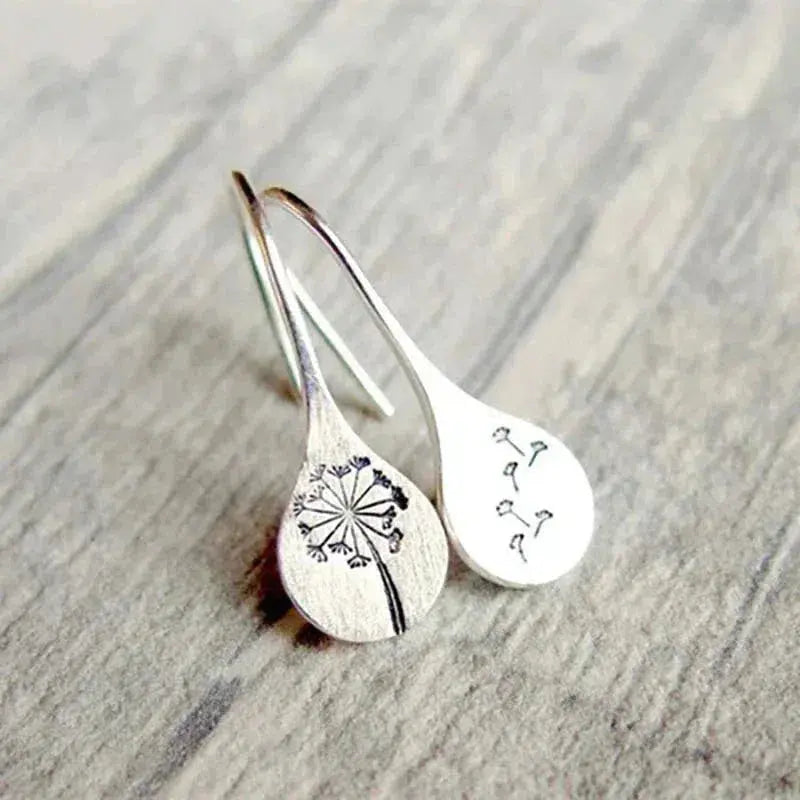 Aretes de encaje plateados