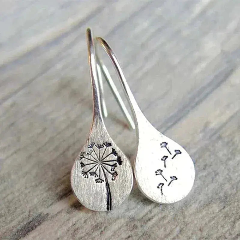 Aretes de encaje plateados