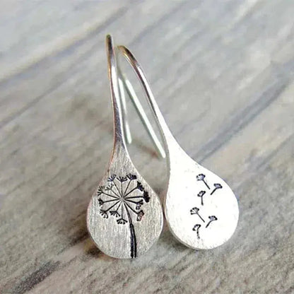 Aretes de encaje plateados