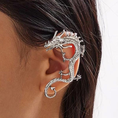 Aretes de plata en forma de dragón