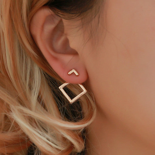 Aretes dorados de múltiples capas
