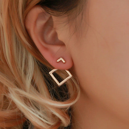 Aretes dorados de múltiples capas