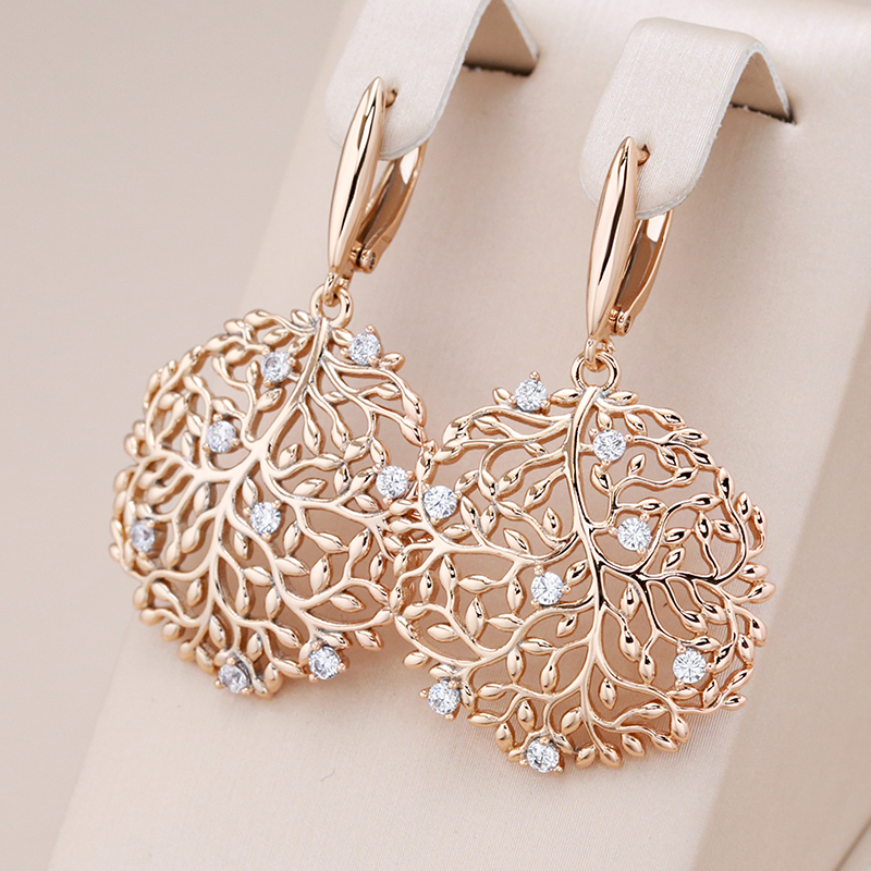 Aretes elegantes con barras redondas y zirconias