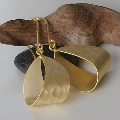 Aretes retro chapados en oro