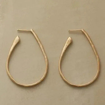 Aretes retro de oro con forma de oso