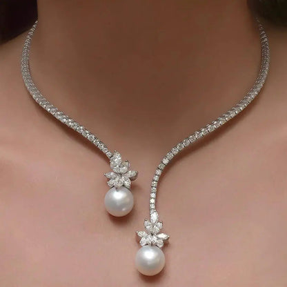 Collar Elegante y Brillante de Perlas Plateadas