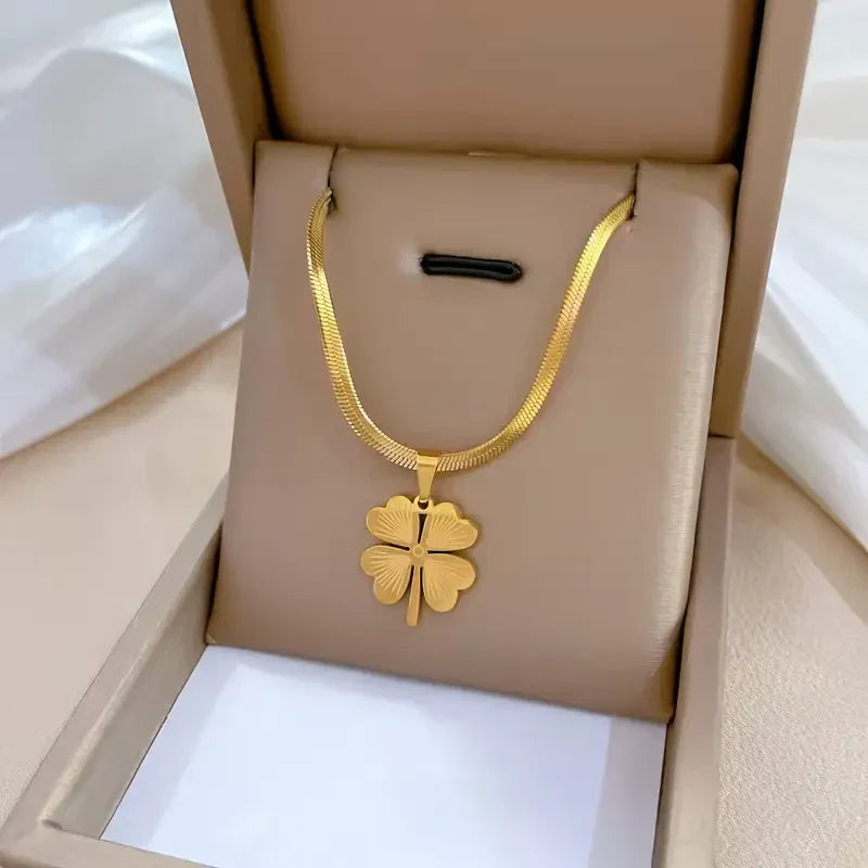 Collar Trébol Dorado