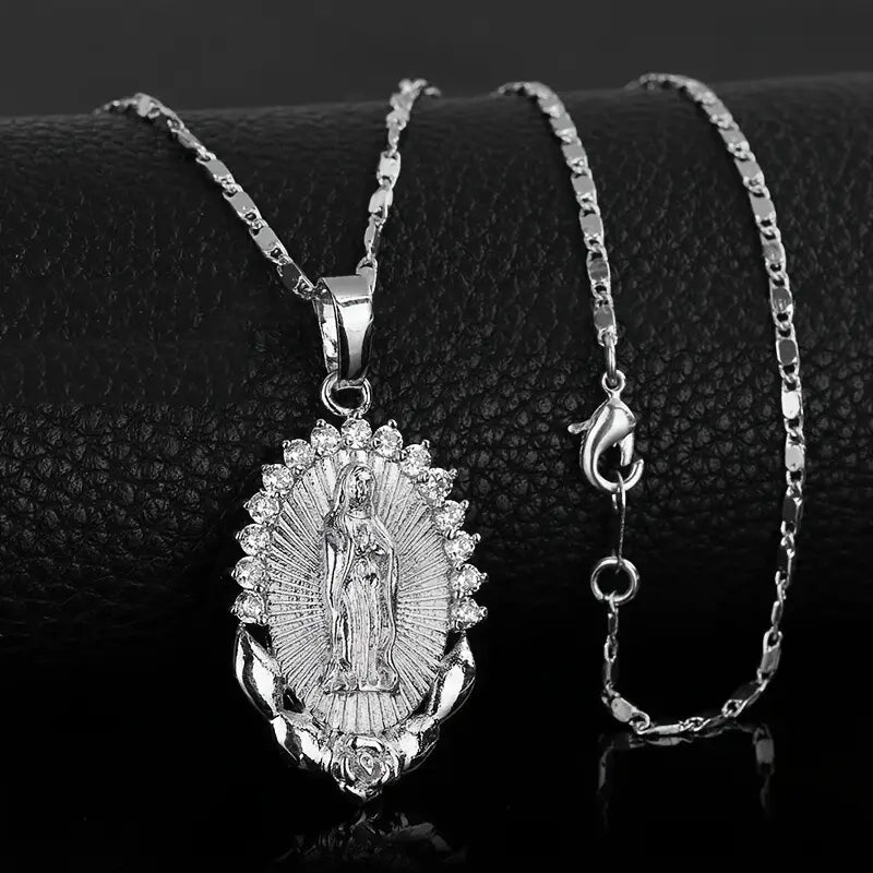 Collar con medalla de la Virgen María