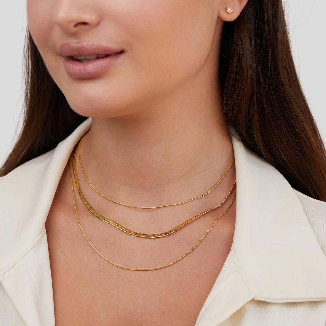 Collar de oro de múltiples capas