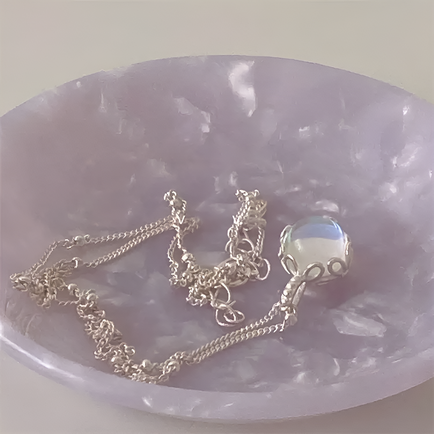 Collar de piedra lunar