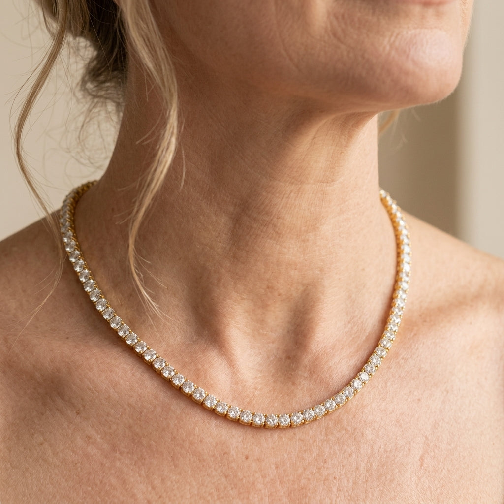 Collar de tenis dorado