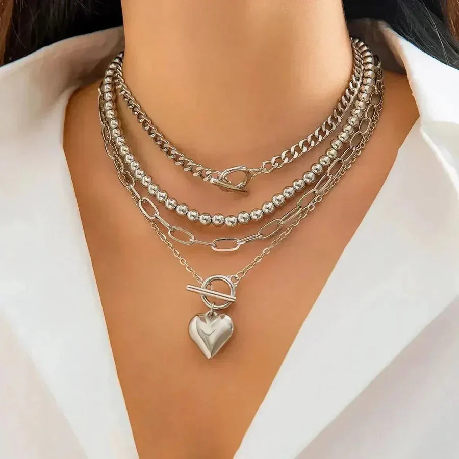 Collar en capas en forma de corazón