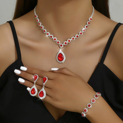 Conjunto completo de tres joyas para novias