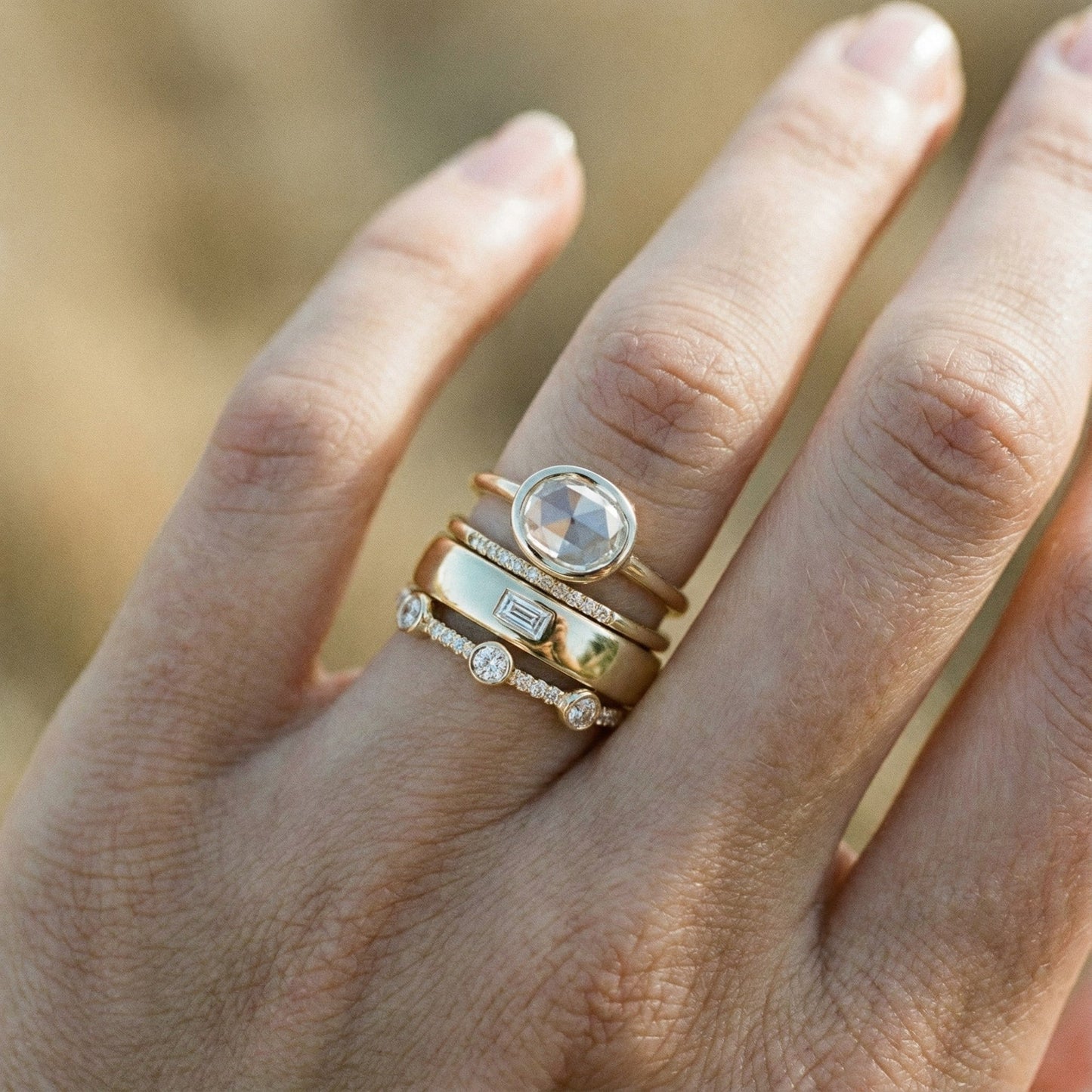 Conjunto de Anillos Retro en Oro con Zirconia