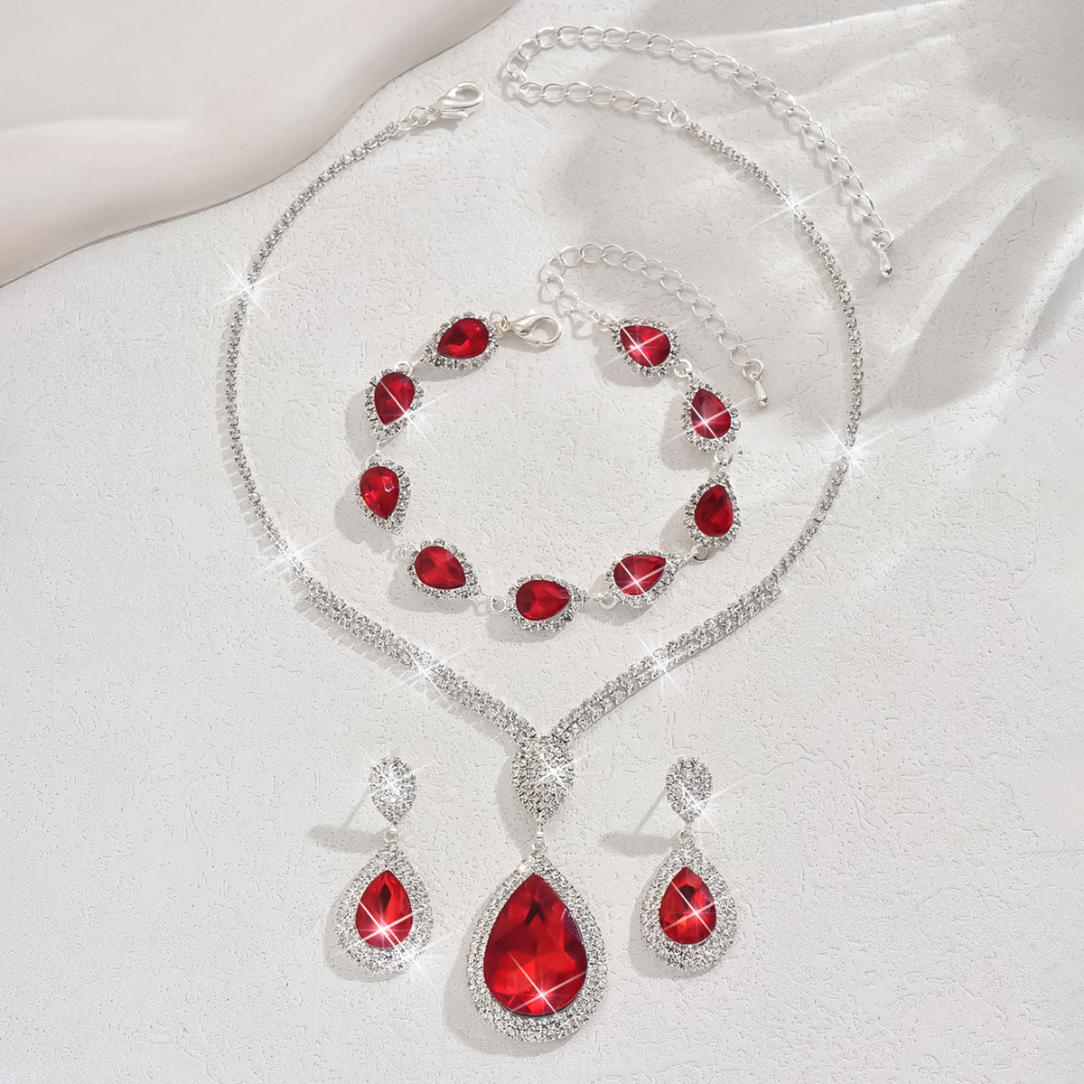 Conjunto de joyas Thalira en oro blanco