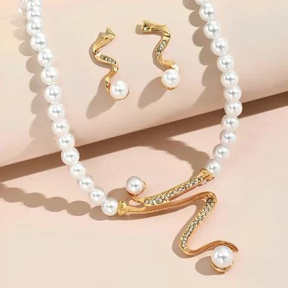 Conjunto de regalo de perlas naturales: collar y aretes