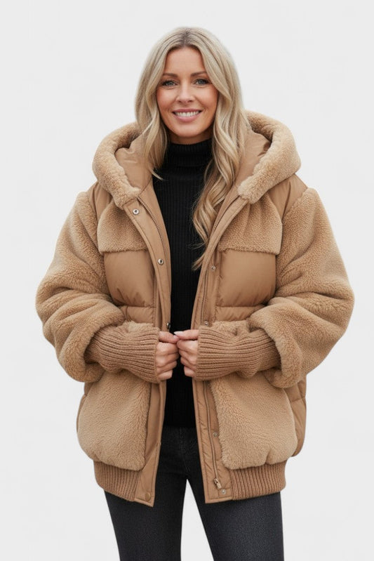 Genovéva | Teddy bunda s kapucí v barvě camel