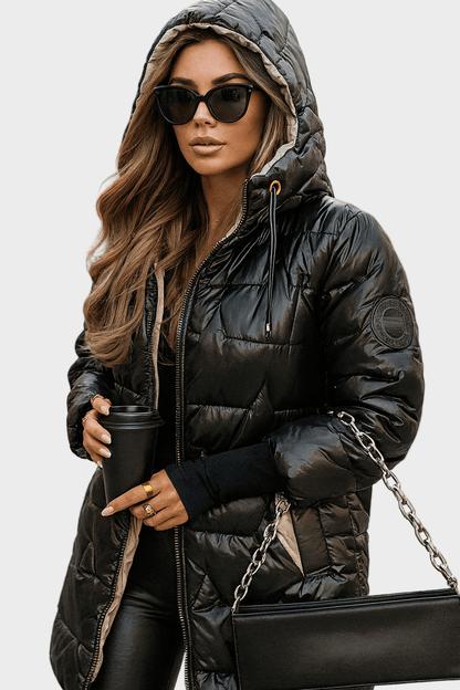 Sonja | Černá lesklá prošívaná bunda s kapucí