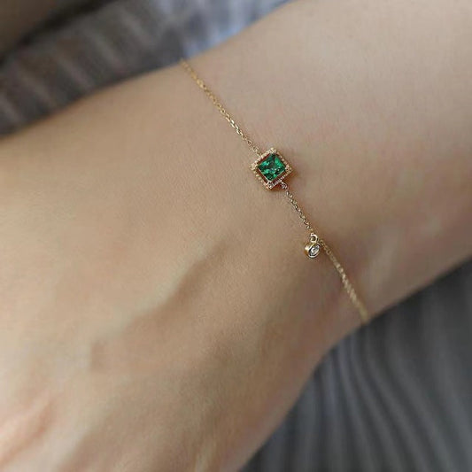 Pulsera de oro con cristal verde