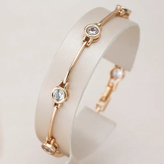 Pulsera elegante con zirconia en oro