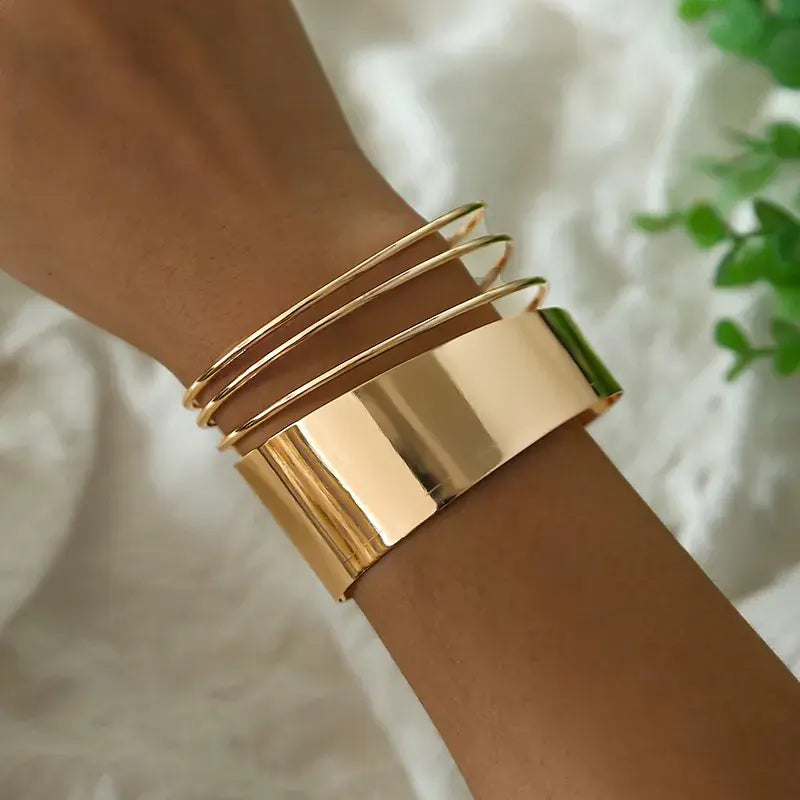Pulsera retro clásica en color oro