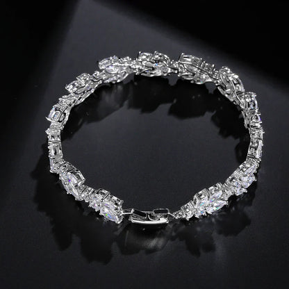 Pulsera retro con cadena plateada brillante