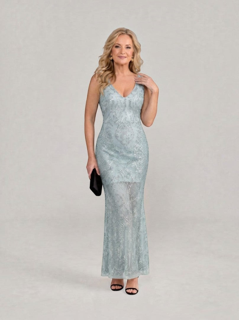 Xóchitl Vestido largo en dorado con lentejuelas