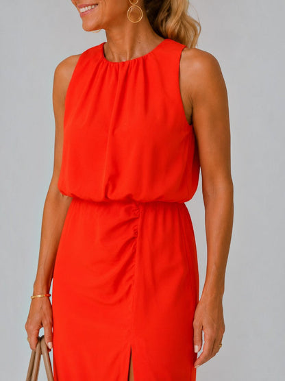 Elisa Vestido midi en rojo con abertura